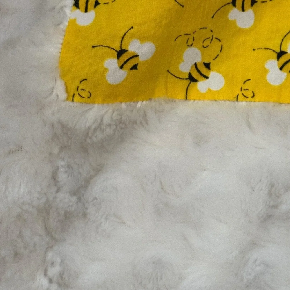 Handmade Bumble Bee Baby Security Blanket Yellow White Faux Fur‎ Marble Reverse